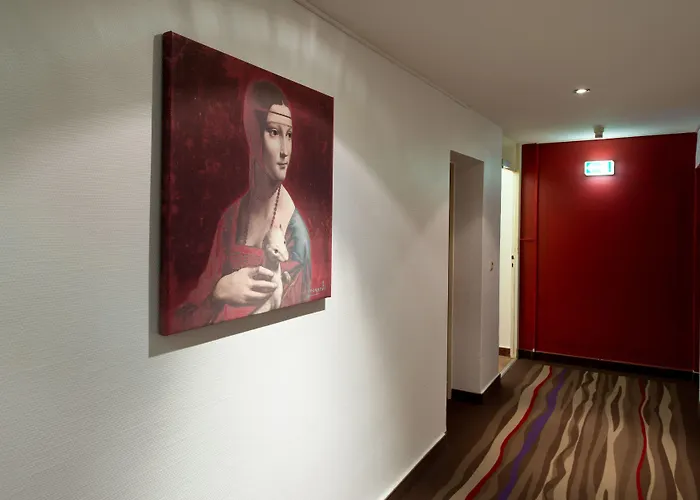 Hotel Leonardo Frankfurt Center 3*