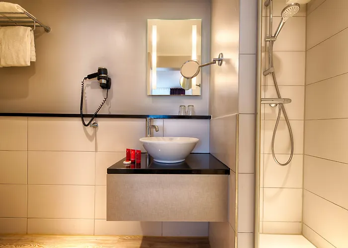 Leonardo Frankfurt Center Hotel 3*